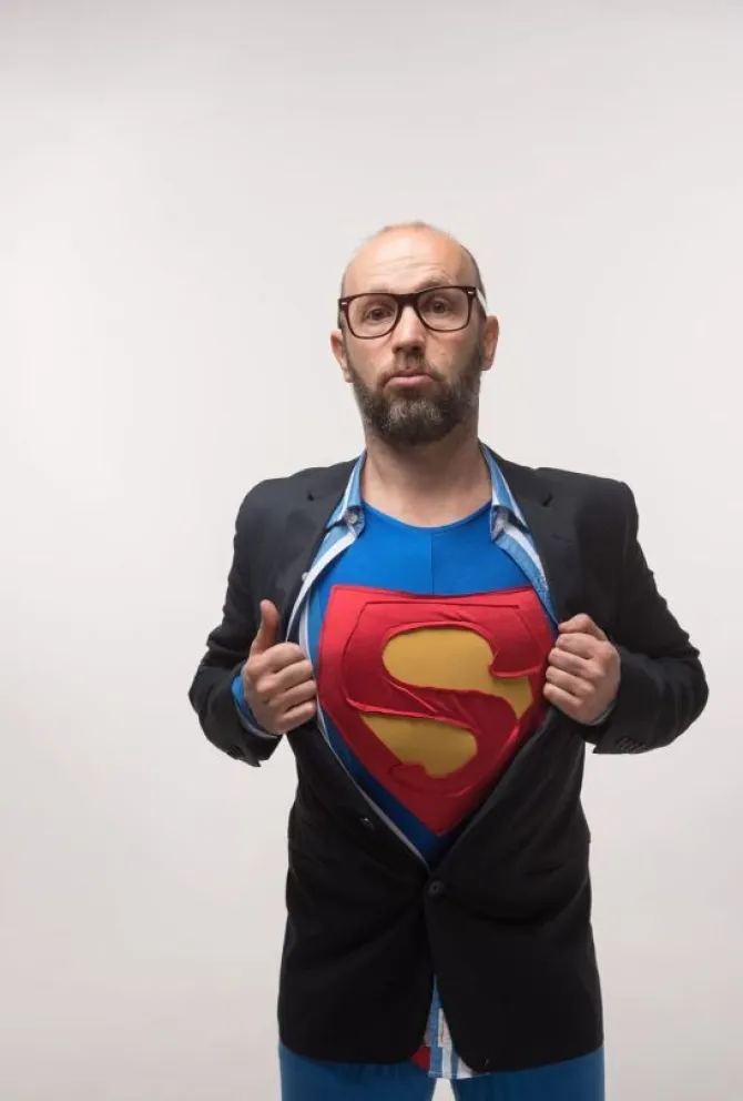 Rodrigo Casavalle llega a la Villa de Merlo con sus "Monólogos Heroicos"