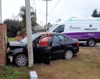 Carpintería: un pilar prendido fuego y accidente en la rotonda de ingreso