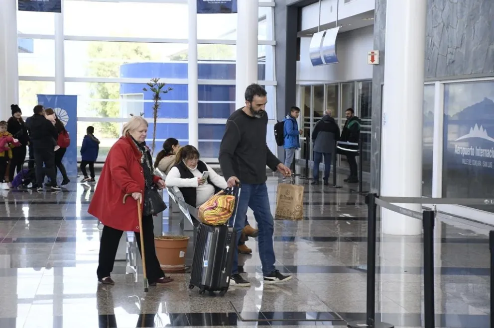 Arribó un nuevo vuelo de Chile al Aeropuerto Valle del Conlara
