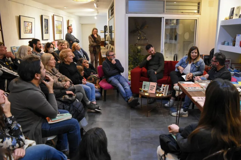 Edgardo Scott en Villa de Merlo para presentar su último libro