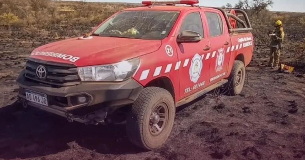 Indignante: les robaron a los bomberos mientras luchaban contra el fuego