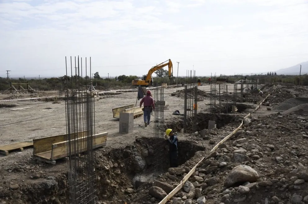 ¿Cómo es el plan de obras públicas entre la provincia y las municipalidades?