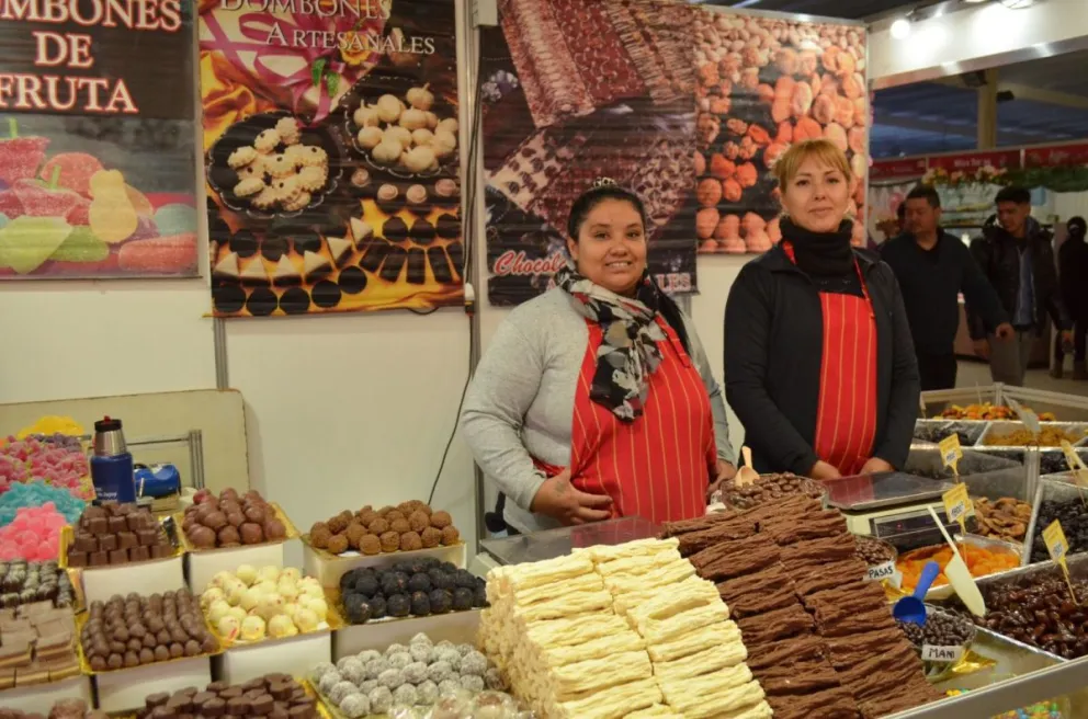 Merlo vuelve a ser sinónimo de sabor, cultura y encuentro. La dulzura está de fiesta… y vos estás invitado.