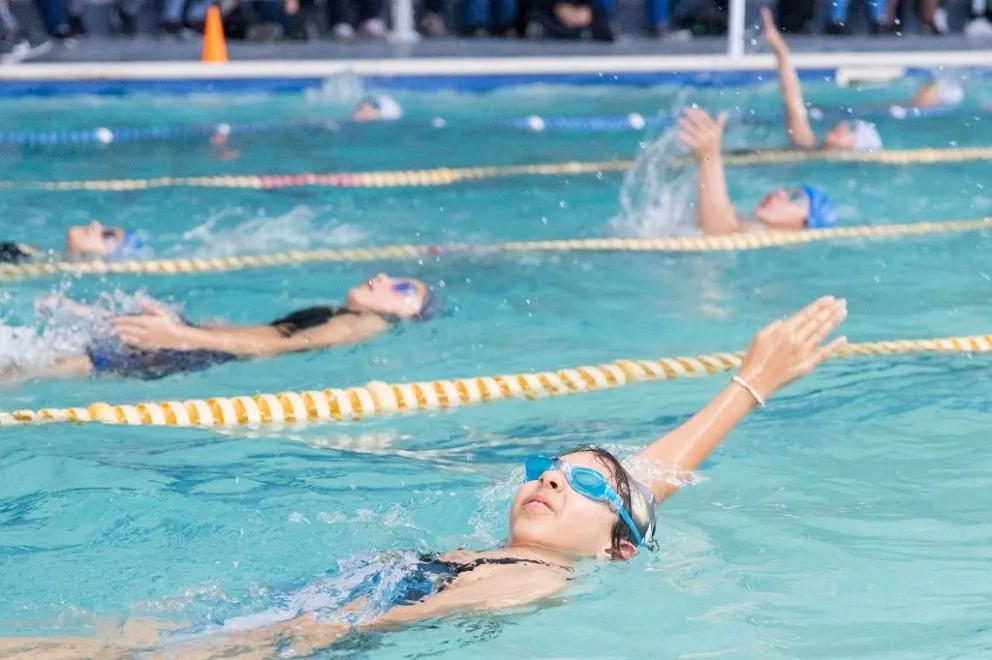 El Plan Provincial de Natación fomenta la enseñanza y la promoción del deporte en los estudiantes de Nivel Primario.