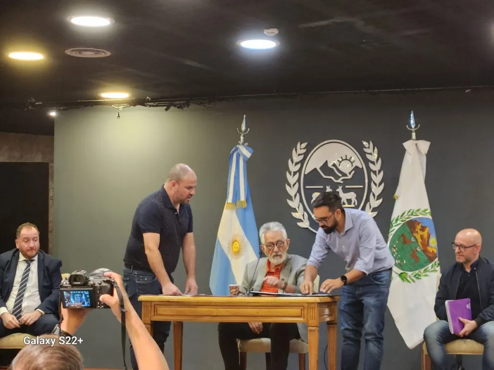 Aunque en Villa de Merlo la municipalidad no respete el "Tratado de La Toma", el Ejecutivo enviará el dinero
