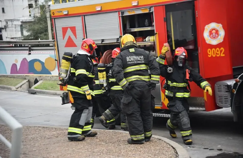 Bomberos y exbomberos detenidos por habilitaciones falsas en Córdoba