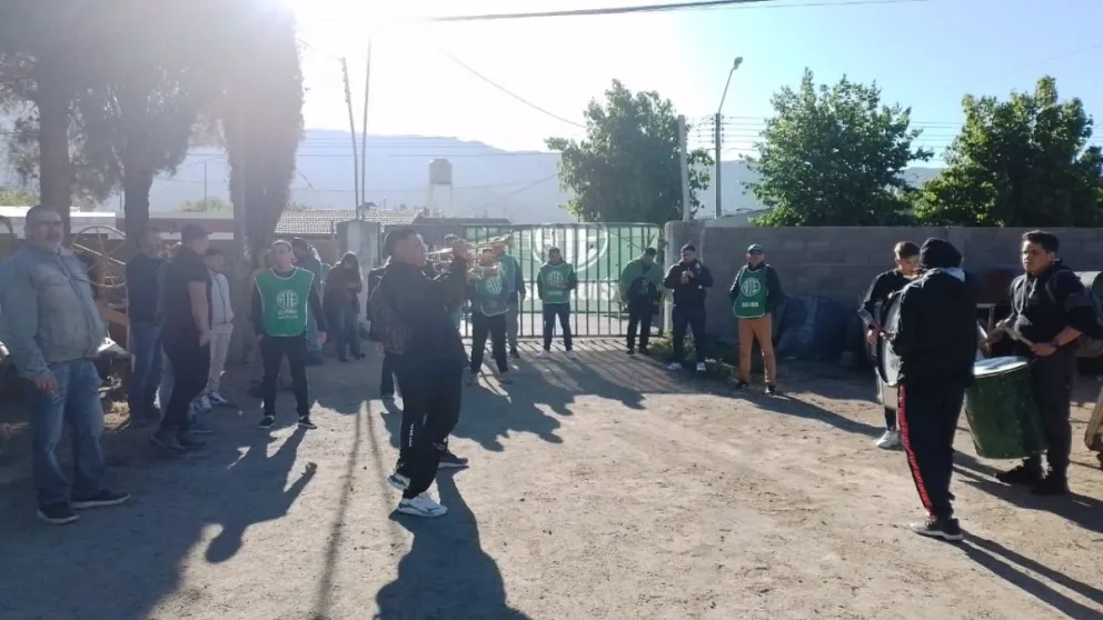 En asamblea, ATE discute la propuesta del Ejecutivo sobre la aplicación de los fondos extras para mejorar los salarios de los municipales