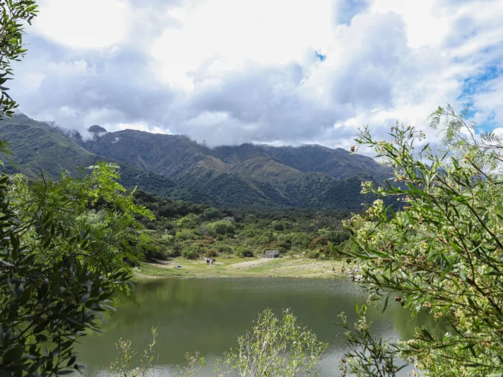 Comenzó la obra hídrica en el Azud de Piedra Blanca