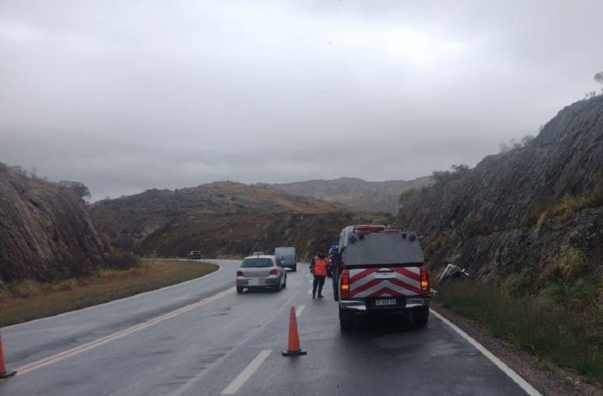 Volcó un auto en la ruta de las Altas Cumbres: hay tres heridos