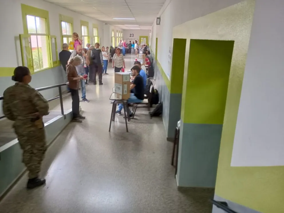 El domingo 11 de mayo, los electores del departamento Junín votarán para renovar tres bancas en la Cámara de Diputados de la provincia. Con un padrón total de 34.573 personas habilitadas para votar.