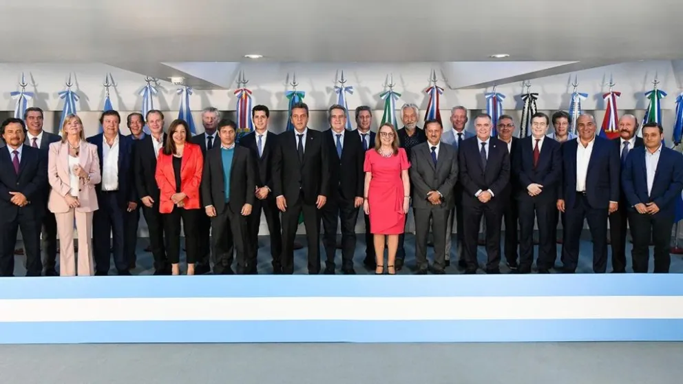 Arrancó la reunión de Massa con gobernadores para definir un plan de obras nacional