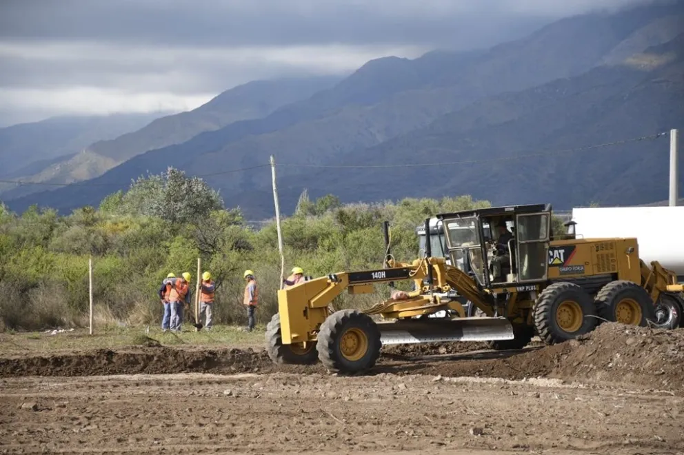 Comenzó la construcción de la escuela técnica profesional en Cortaderas