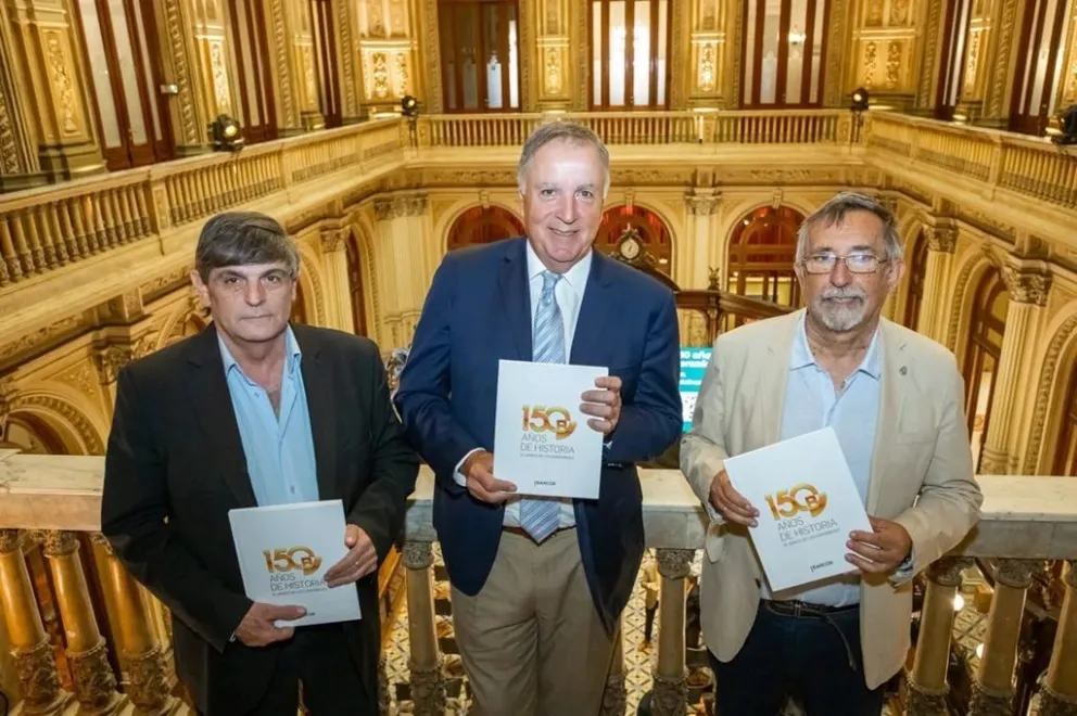 Bancor presentó un libro aniversario por sus 150 años de historia