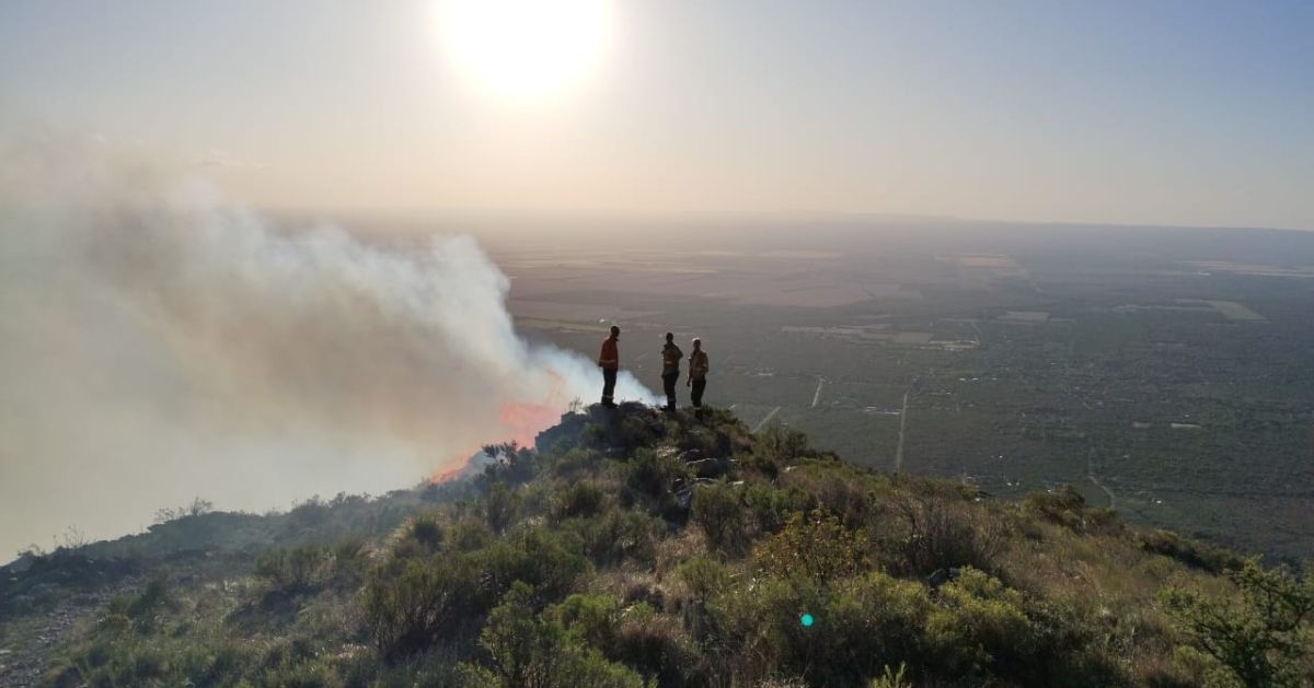 Sigue la lucha contra el fuego en Los Molles y Potrero de los Funes