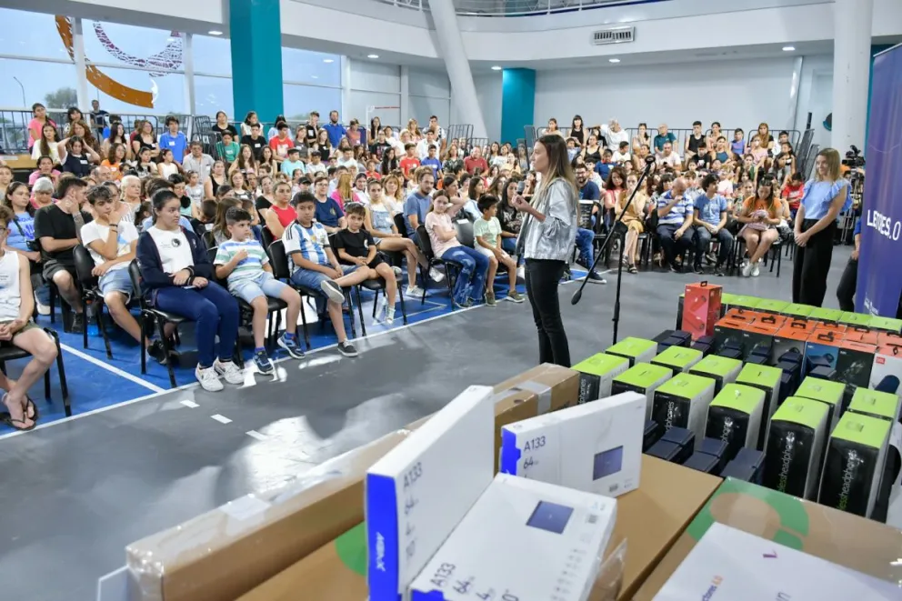 La ULP reconoció a más de 500 apasionados de la lectura