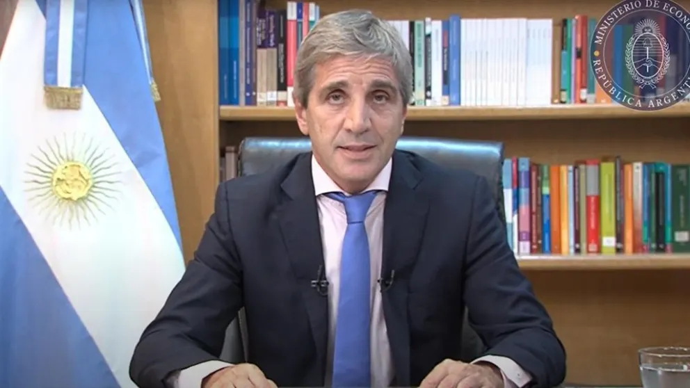 La advertencia de Caputo a los gobernadores por la Ley Ómnibus: “Se recortarán inmediatamente las partidas a las provincias si algún artículo es rechazado“