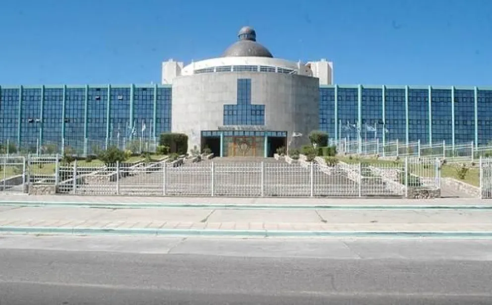 Día clave para el gobierno: senadores debe tratar el préstamo destinado a pagar los sueldos de los empleados públicos