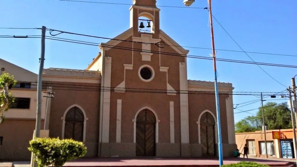 Entraron a robar a una parroquia y se llevaron un emblemático poncho del Cura Brochero