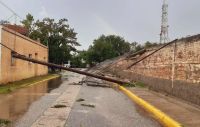 La tormenta causó destrozos en Concarán y la municipalidad pide a los vecinos que permanezcan en sus hogares