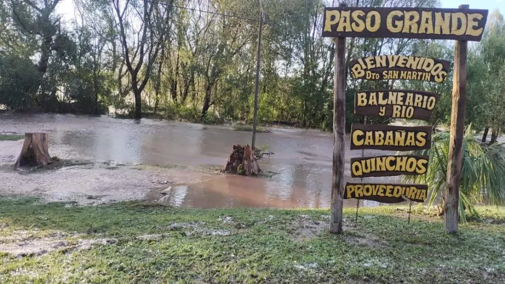 Paso Grande: 16 familias evacuadas porque se volaron los techos de sus viviendas