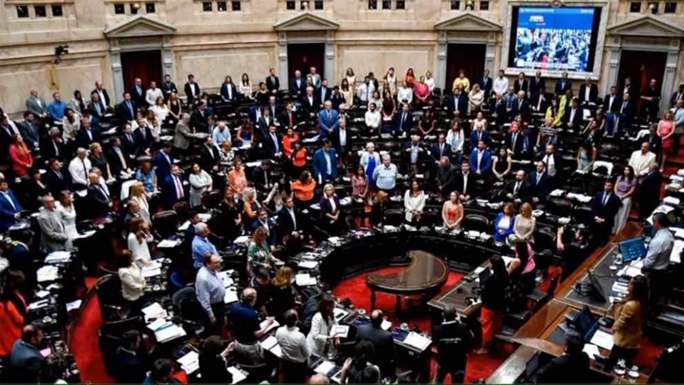 Aumentan un 30% los sueldos de diputados y senadores: pasan a cobrar más de $2,5 millones