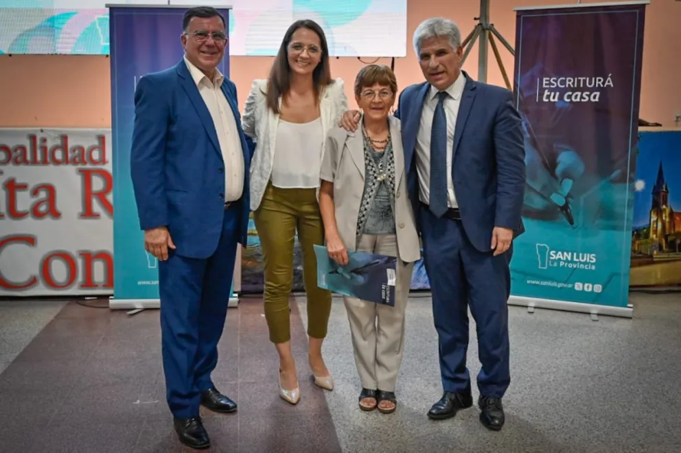 En Santa Rosa del Conlara más familias puntanas accedieron a la escrituración de sus viviendas