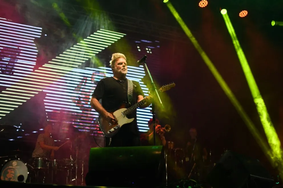 Tilisarao y un carnaval a pura fiesta con "Los Pericos"