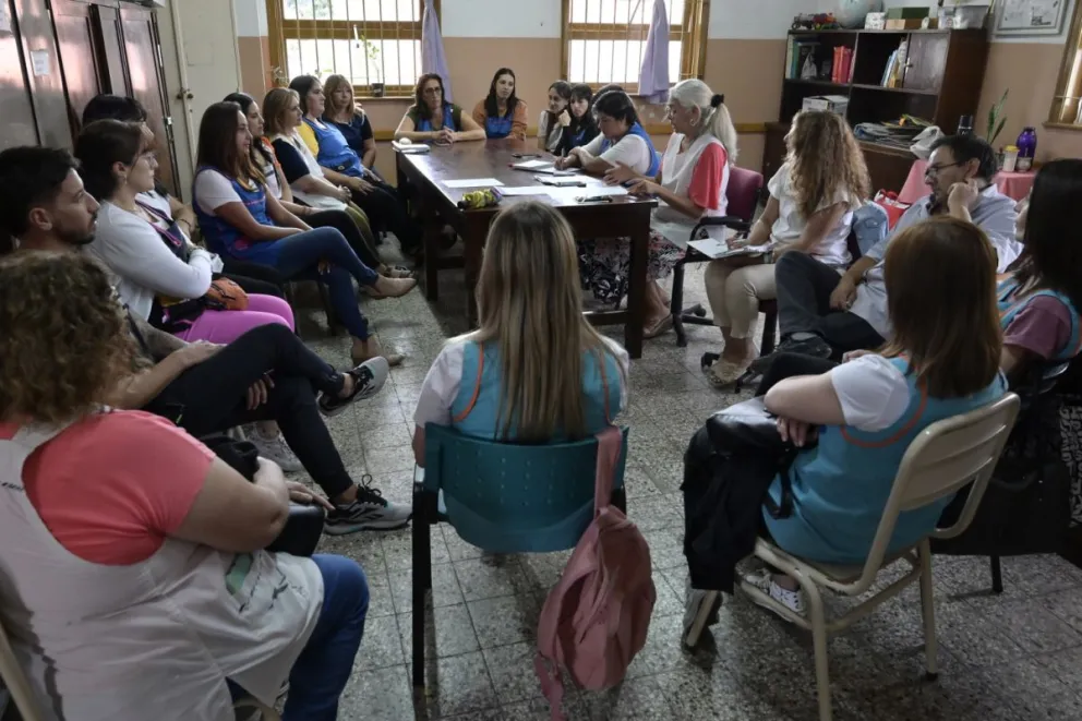 Sueldos de los docentes: El Gobierno afrontará con recursos propios los aportes que Nación eliminó
