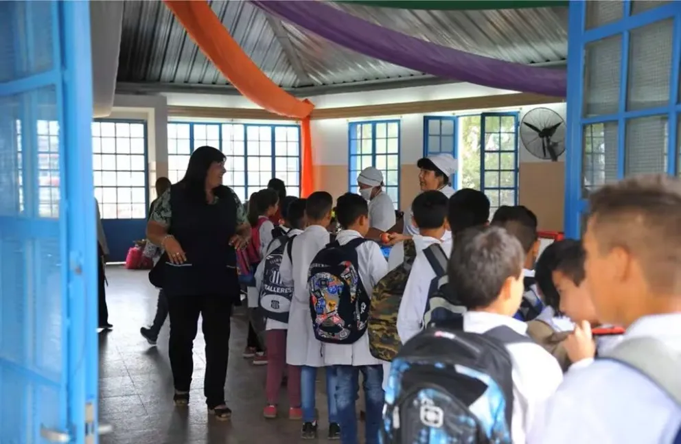 Córdoba: 15.700 chicos se pasaron de escuelas privadas a las públicas, según datos oficiales