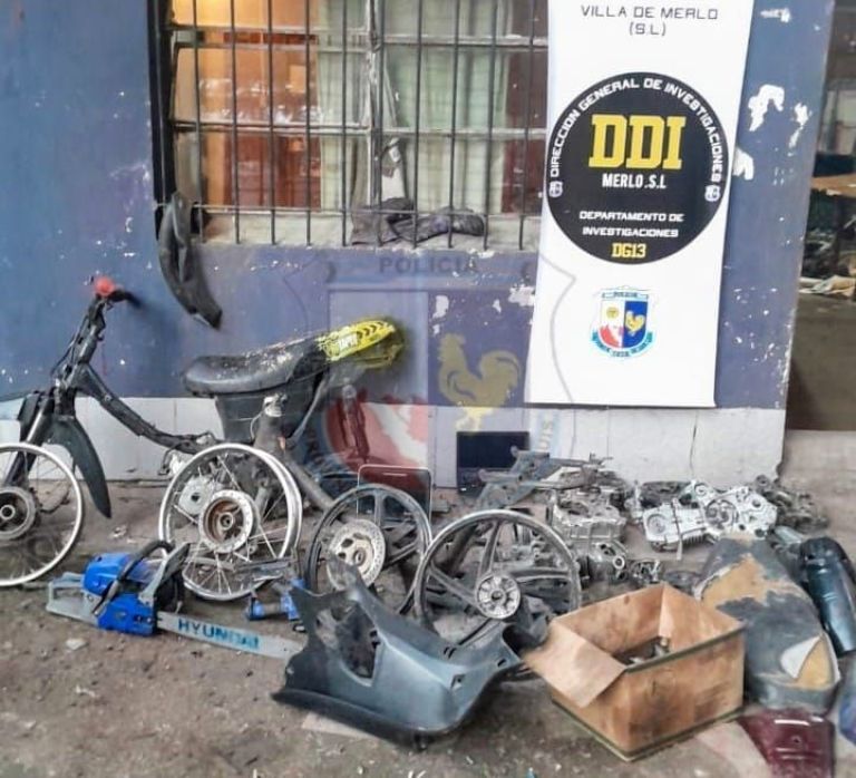 Allanamientos en Villa de Merlo y Carpintería: secuestran piezas de motocicleta y diversos elementos