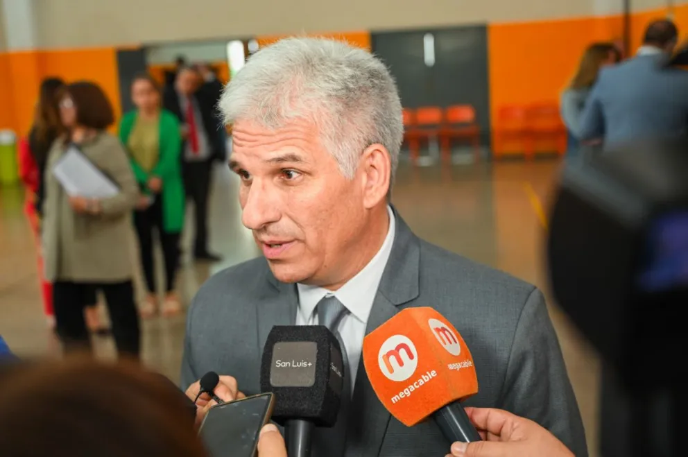 Poggi: “No estoy de acuerdo con el rechazo del DNU”