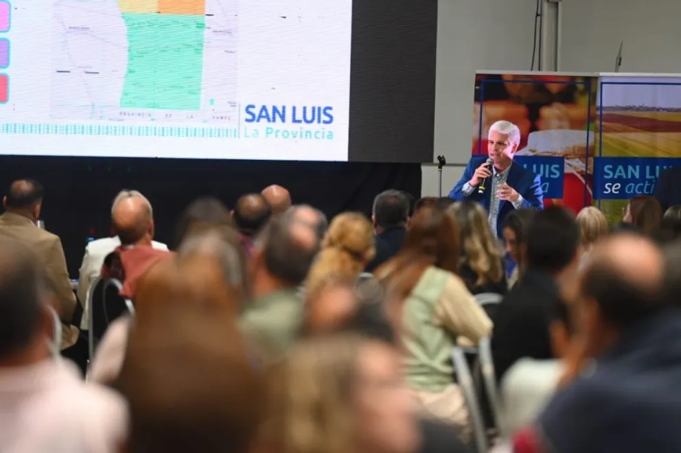 Poggi anunció que el 6 de abril se darán a conocer medidas para apoyar a los emprendedores