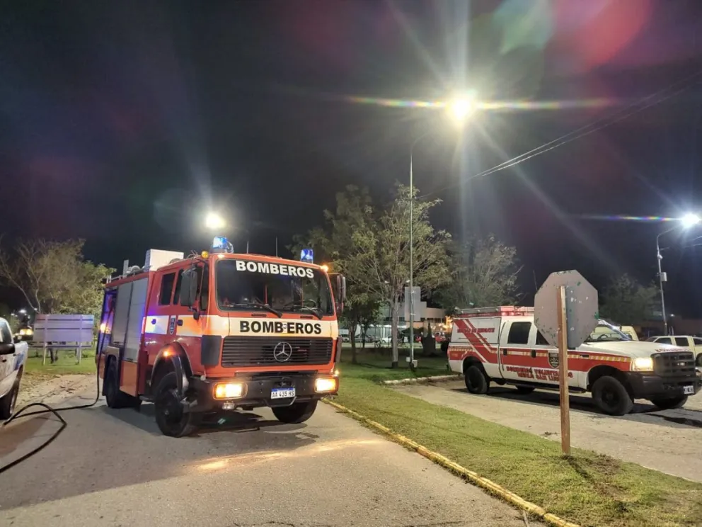 Vuelco en la rotonda de ingreso a Villa de Merlo