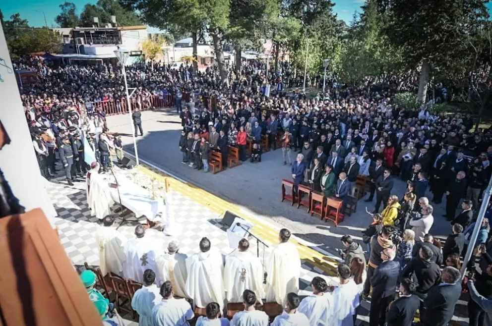 El Cristo de la Quebrada convocó a sus fieles en una tarde de emociones