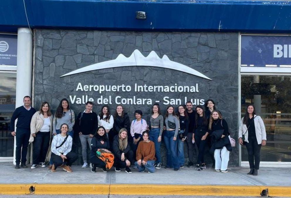 Estudiantes de la FTU visitaron el Aeropuerto Internacional Valle del Conlara