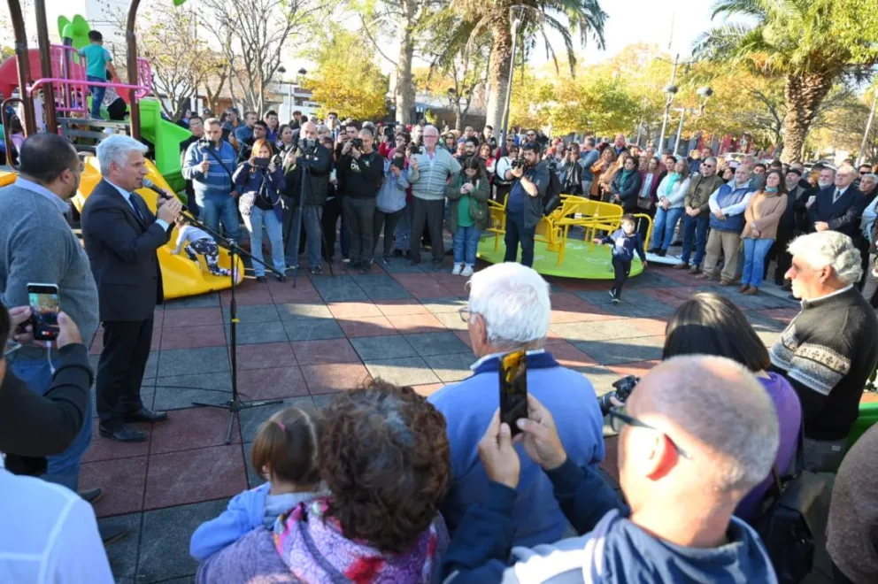 El Gobernador firmará convenio con intendentes para obras públicas