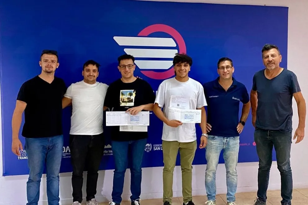 Trece pilotos obtuvieron sus licencias en el Centro de Instrucción del Valle de Conlara