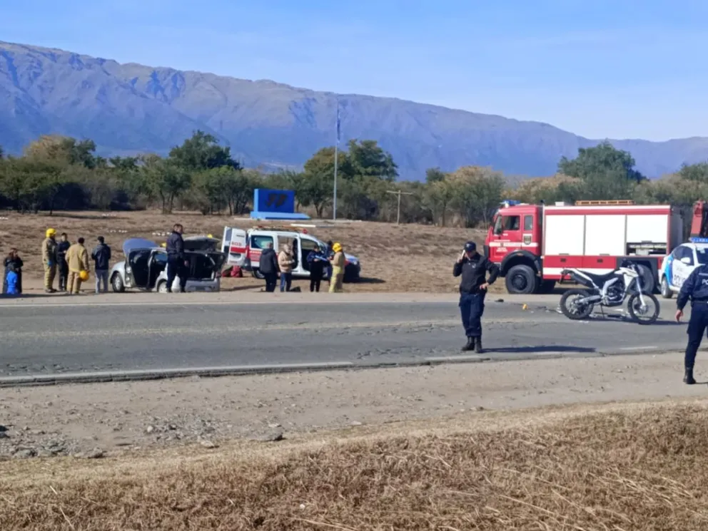 Otro siniestro vial en Ruta 1: chocaron un auto y una moto