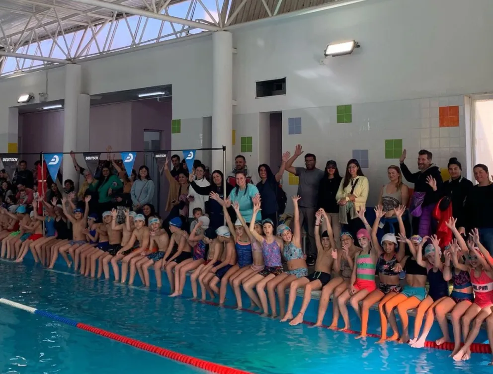Dos encuentros zonales de natación en Merlo y Concarán 