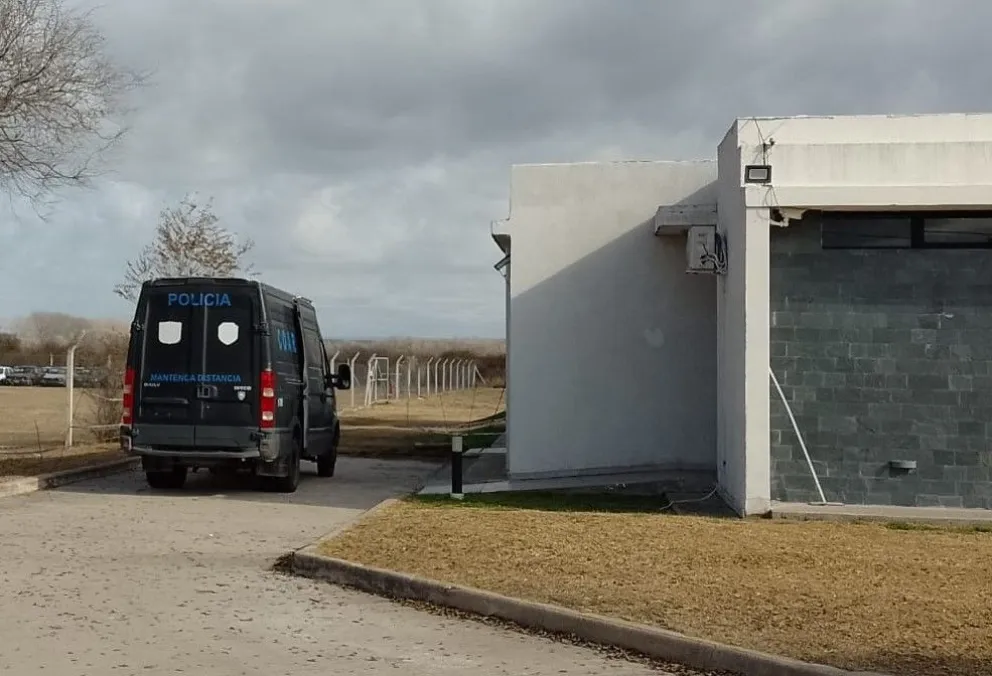 El imputado se encuentra privado de su libertad en el Servicio Penitenciario Provincial desde que comenzó la investigación.