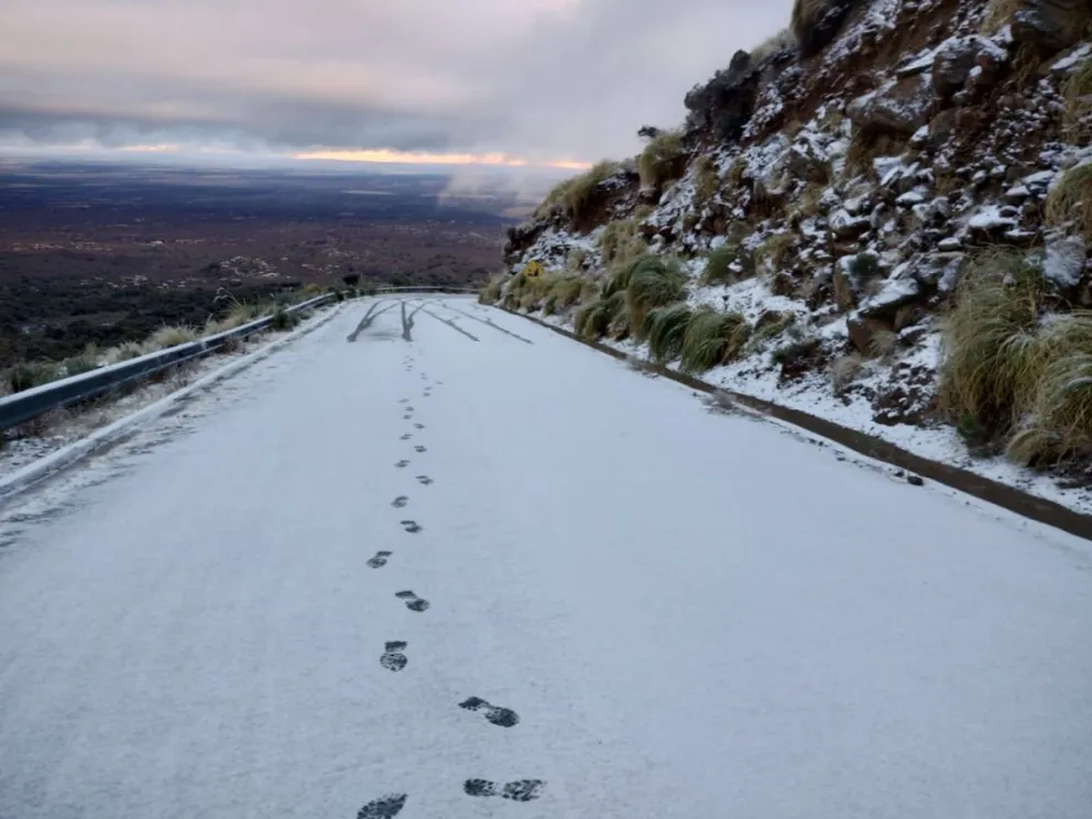 Las regiones serranas, especialmente aquellas de mayor altitud, podrían registrar caída de nieve o aguanieve durante la madrugada del miércoles.
