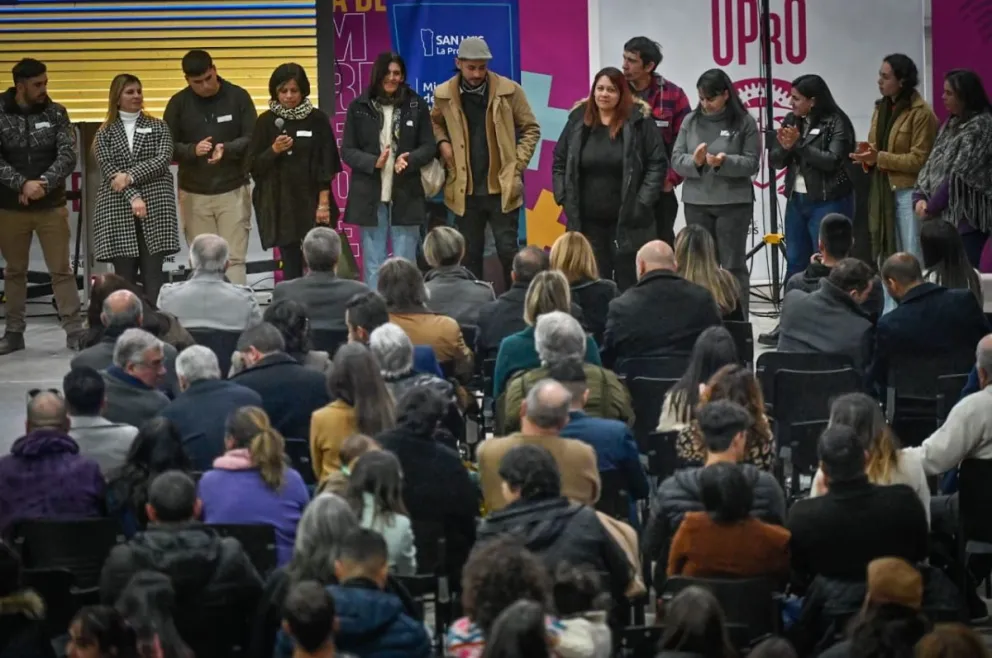 Entrega de financiamiento a emprendedores de Merlo, Carpintería, Cortaderas, Concarán, Villa del Carmen, Lafinur, Naschel y Villa Larca.