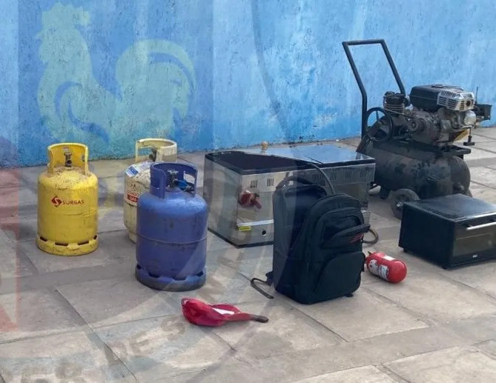 Robaron un carro de venta de comidas y la policía recuperó lo sustraído