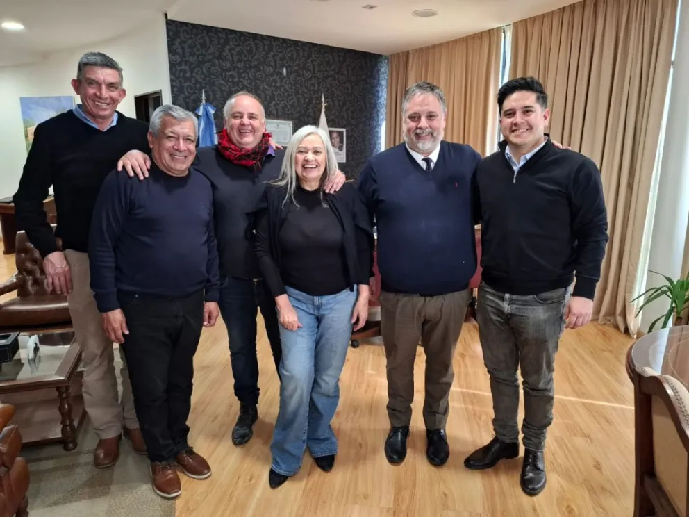 Integrantes de la UPrO Villa de Merlo y el concejal Fonseca se reunieron con el vicegobernador