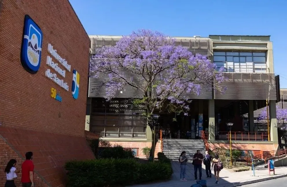 Desde el 21 al 26 de octubre, se llevará a cabo un paro con acciones para visibilizar la situación crítica que atraviesan las instituciones de educación superior. La medida fue resuelta por CONADU Histórica al cierre de la semana pasada.