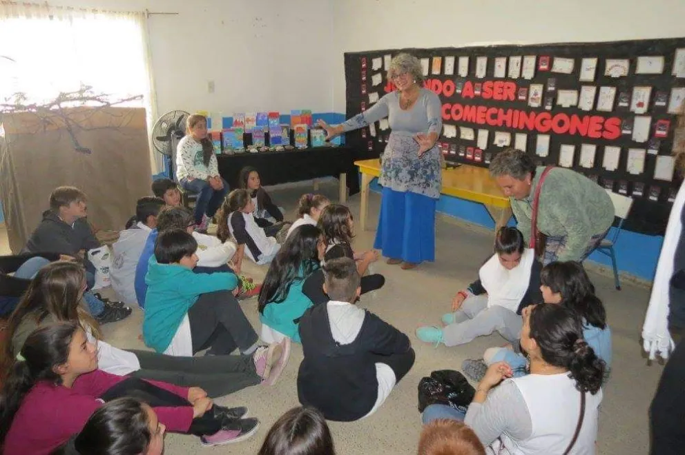 La escuela EMEI festeja sus 20 años de la Fería del Libro y las Artes con un conjunto de actividades dirigidas a otras escuelas y público en general.