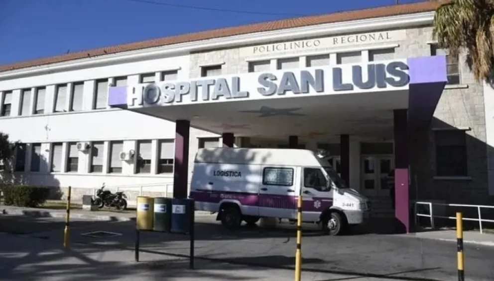 Hospital Pediatrico en San Luis donde dos niños permanecen en terapia intensiva por consumir comida en mal estado.