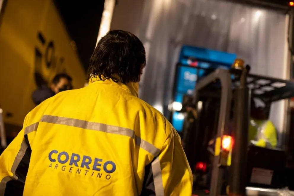 Se eliminan todos los vestigios de predominio postal y las exclusividades otorgadas a empresas de correo estatales. (Foto: @CorreoOficialSA).