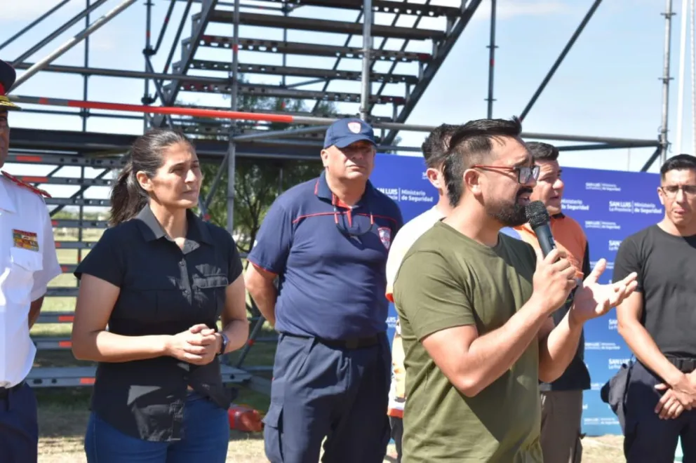 El sábado y domingo se vivió el Desafío de Habilidades Bomberiles 2024 "Operación Cielo Rojo", organizado por el Ministerio de Seguridad, en las instalaciones del Herradura Rugby Club. 