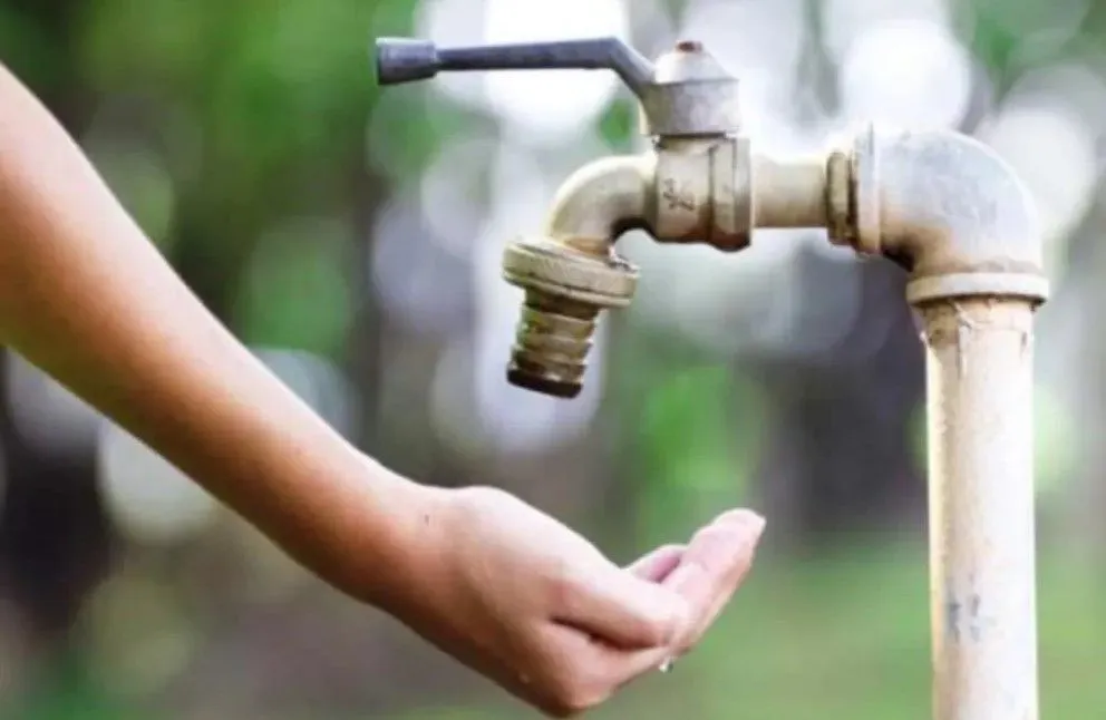 Los cortes de agua se realizarán todos los días desde las 20:00 hasta las 6:00 del día siguiente, en un esfuerzo por preservar el recurso para las horas de mayor demanda. 